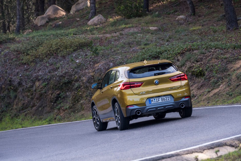BMW X2 - SUV z genami coupe