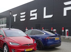 Tesla wydaje 8 tys. dolarów na minutę