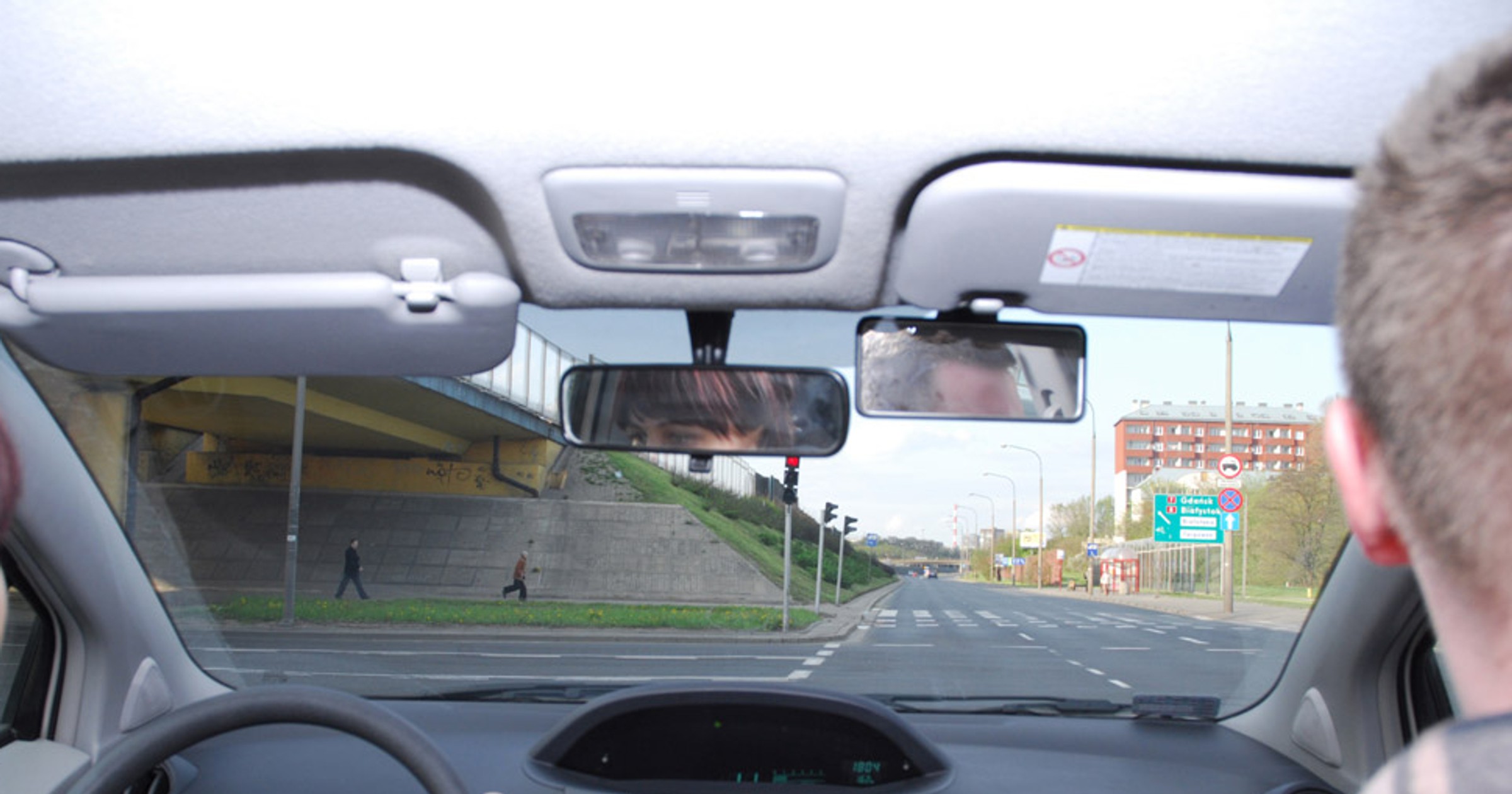 Kursant czy instruktor: kto ponosi odpowiedzialność za wypadek nauki jazdy?