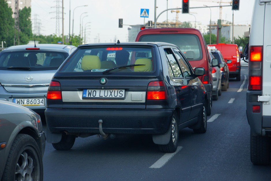 Skoda z indywidualnymi tablicami rejestracyjnymi