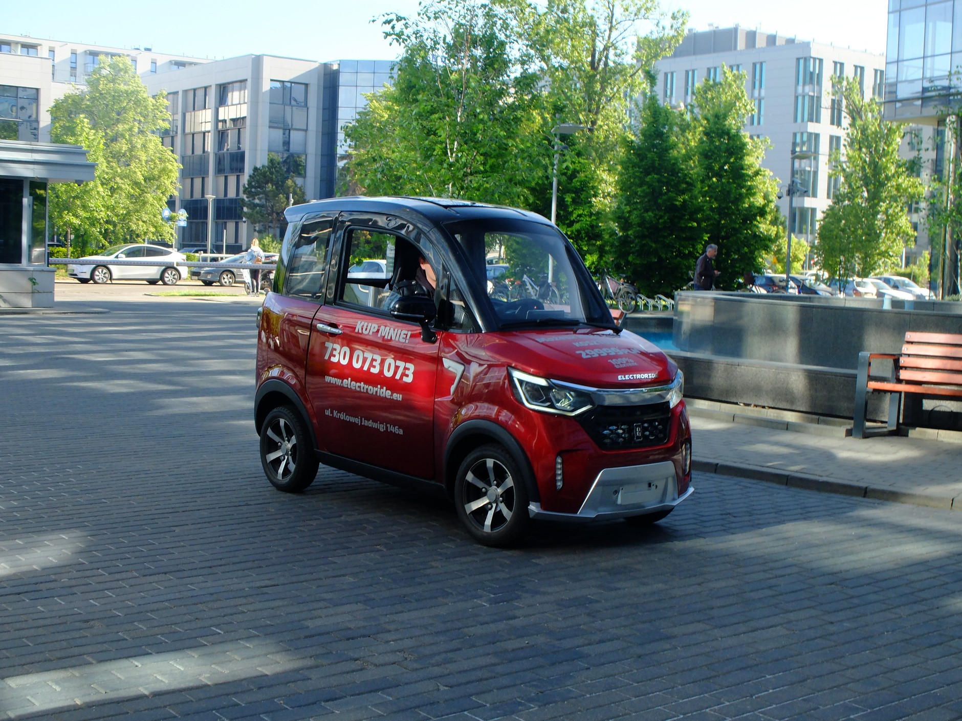 Electroride Futuri 4