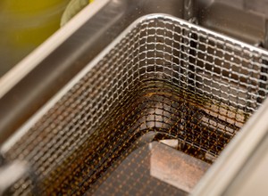 Samoloty PLL Lot już wkrótce będą latały na oleju z frytek? Orlen zdradza plany na biopaliwa