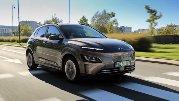 Hyundai Kona 39 kWh. Atrakcyjny wstęp do jazdy na prądzie
