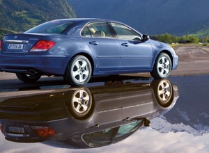 Honda Legend - z archiwum Auto Świata