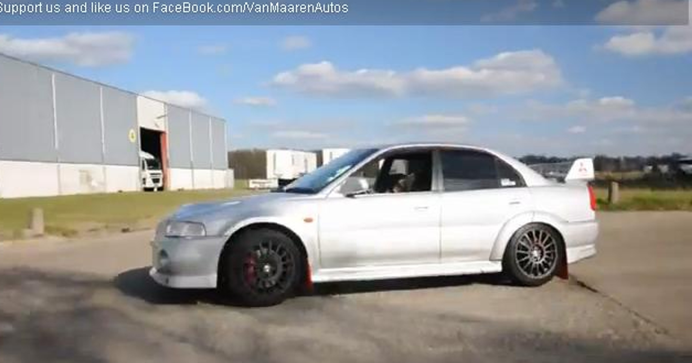 Trzylatka za kierownica Mitsubishi Lancer Evo 6