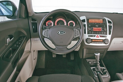 VW Golf kontra Kia ceed i Nissan Tiida - Porównanie trzech kompaktów