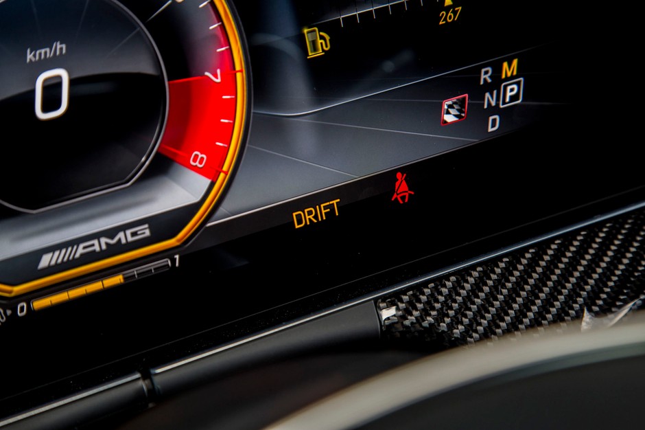 Mercedes-AMG E 63 S 4Matic+ - sportowiec o niewiarygodnych talentach