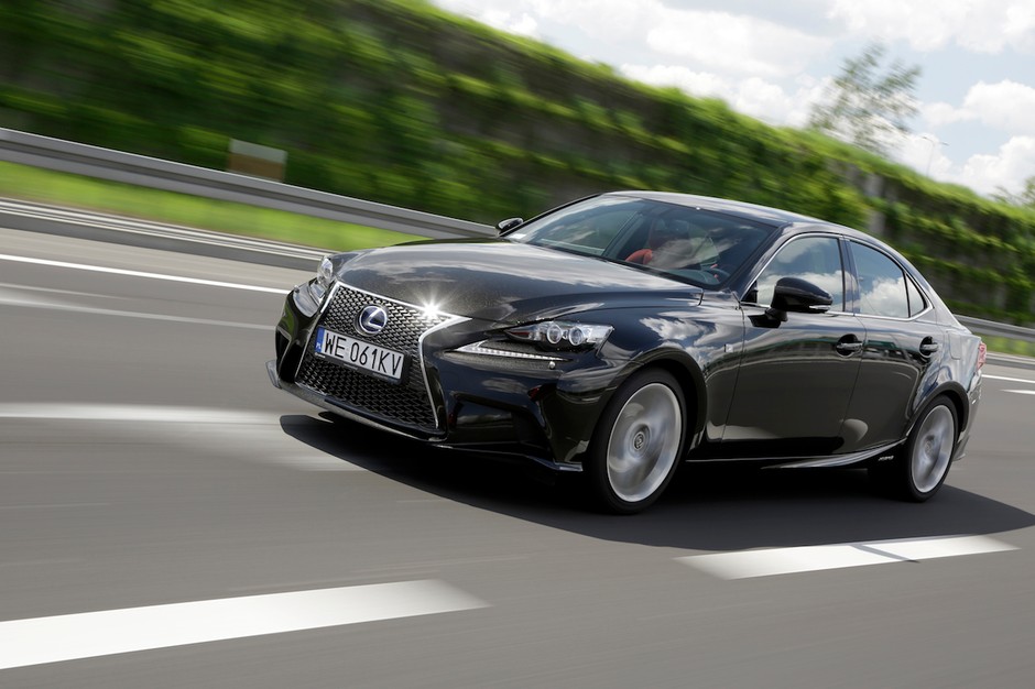 Lexus IS 300h F Sport