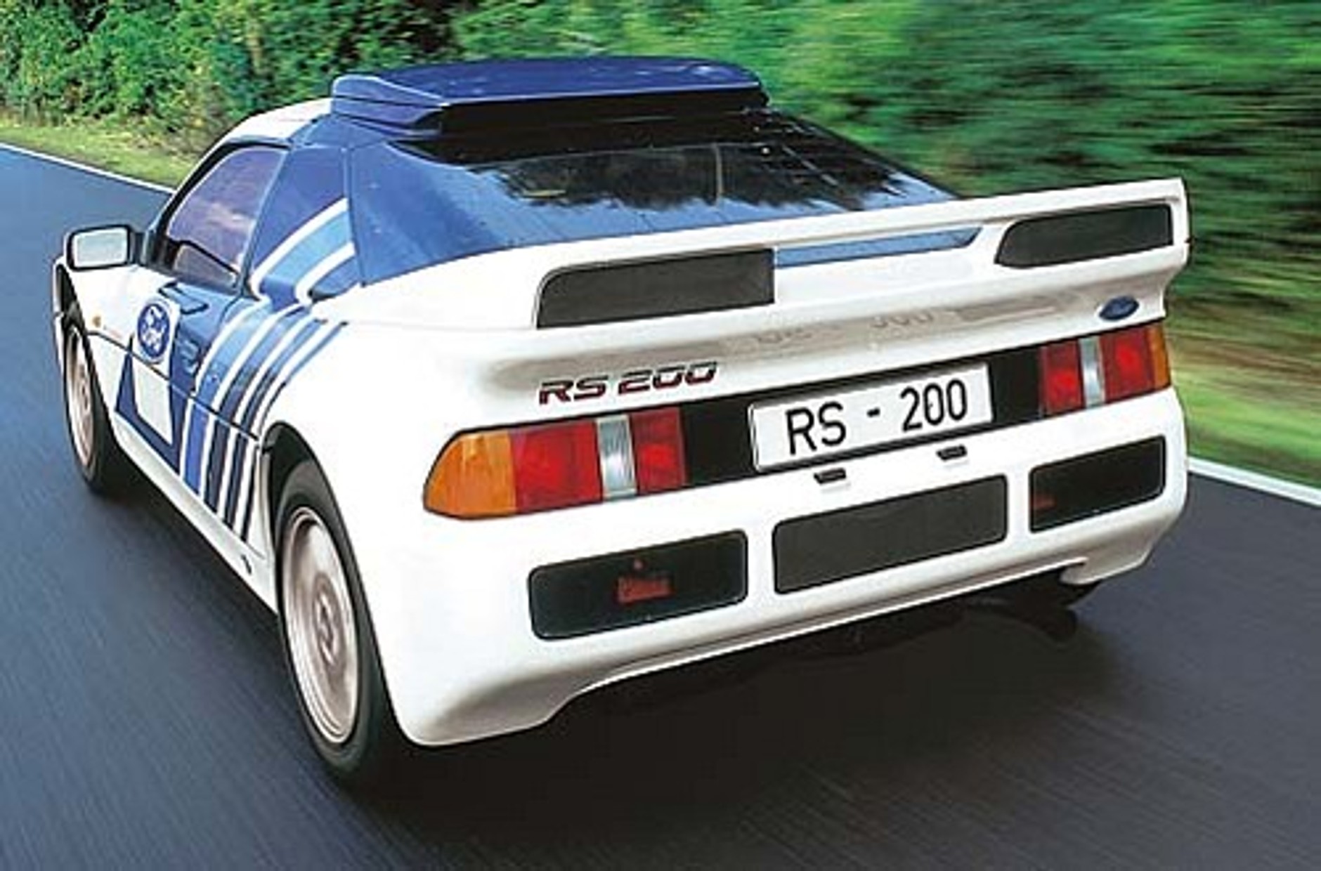 Ford RS 200 - Spóźniony konkurent