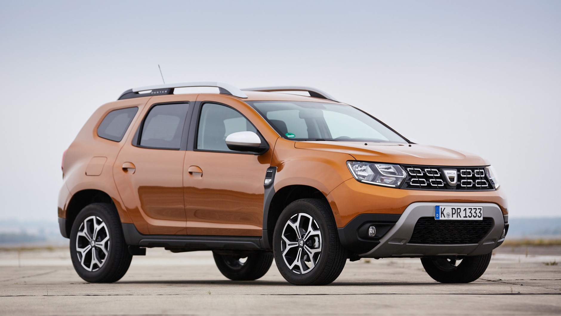 Dacia Duster miała być budżetowym samochodem. Okazuje się, że na rynku wtórnym wcale taka budżetowa nie jest. Docenia się ją za bezawaryjność i zdolności terenowe
