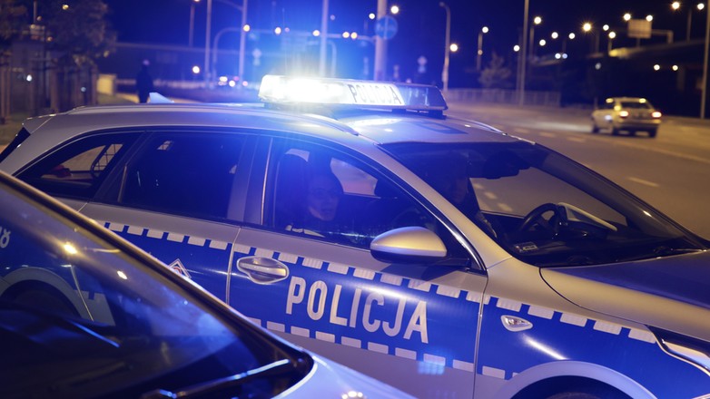 Nietrzeźwy nastolatek wjechał w budynek