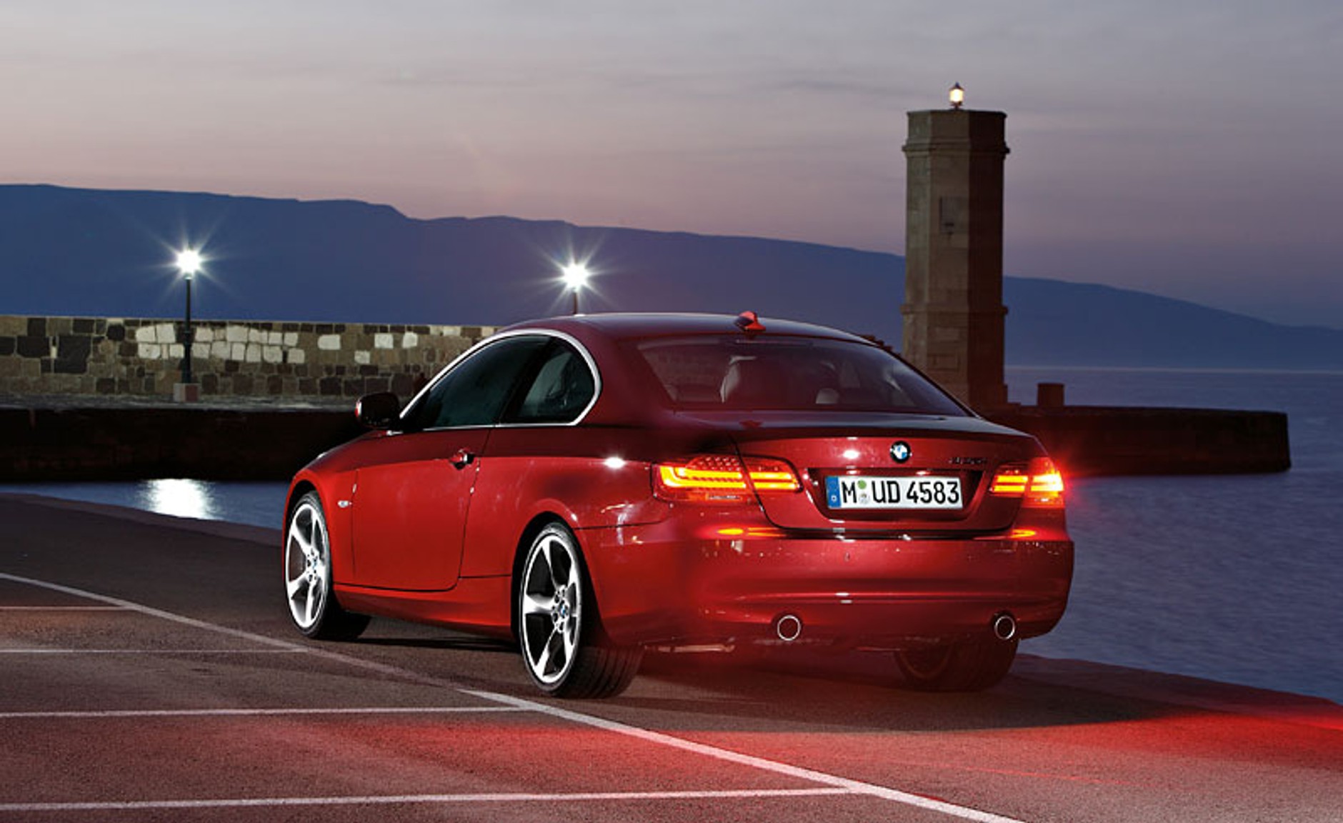 BMW: odnowiona Seria 3 w wersji coupe i cabrio