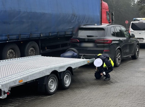 Podmienił tablice, żeby nie wnosić opłaty e-TOLL. Zdemaskował go patrol ITD