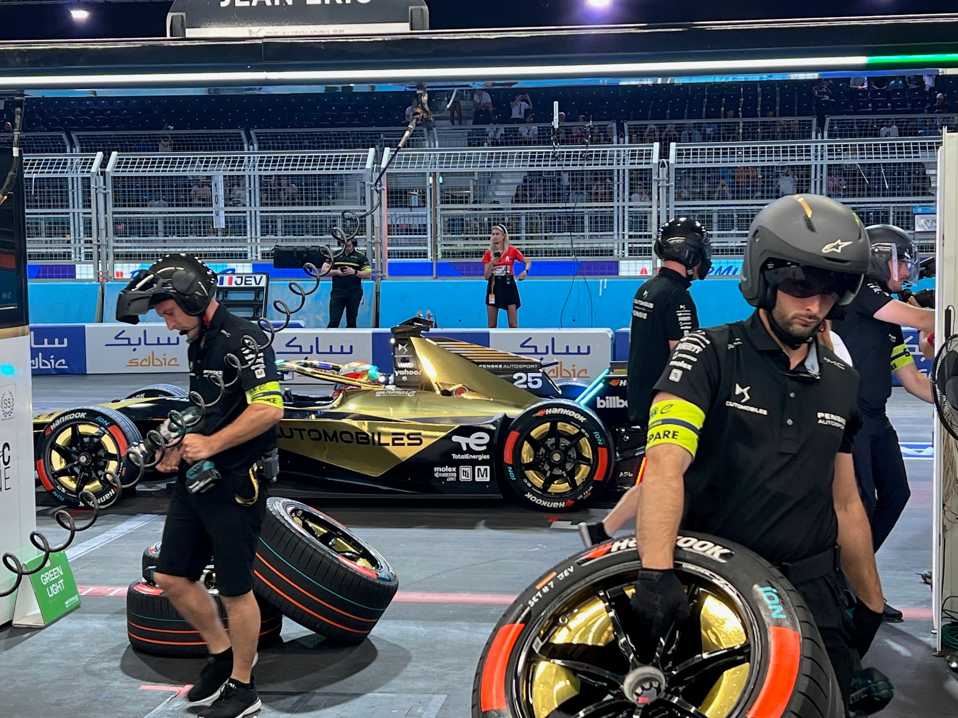 Wyścigi Formuły E na torze ExCel w Londynie