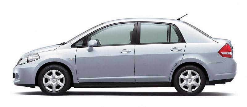 Nissan Tiida – odmłodzony model na rynek japoński
