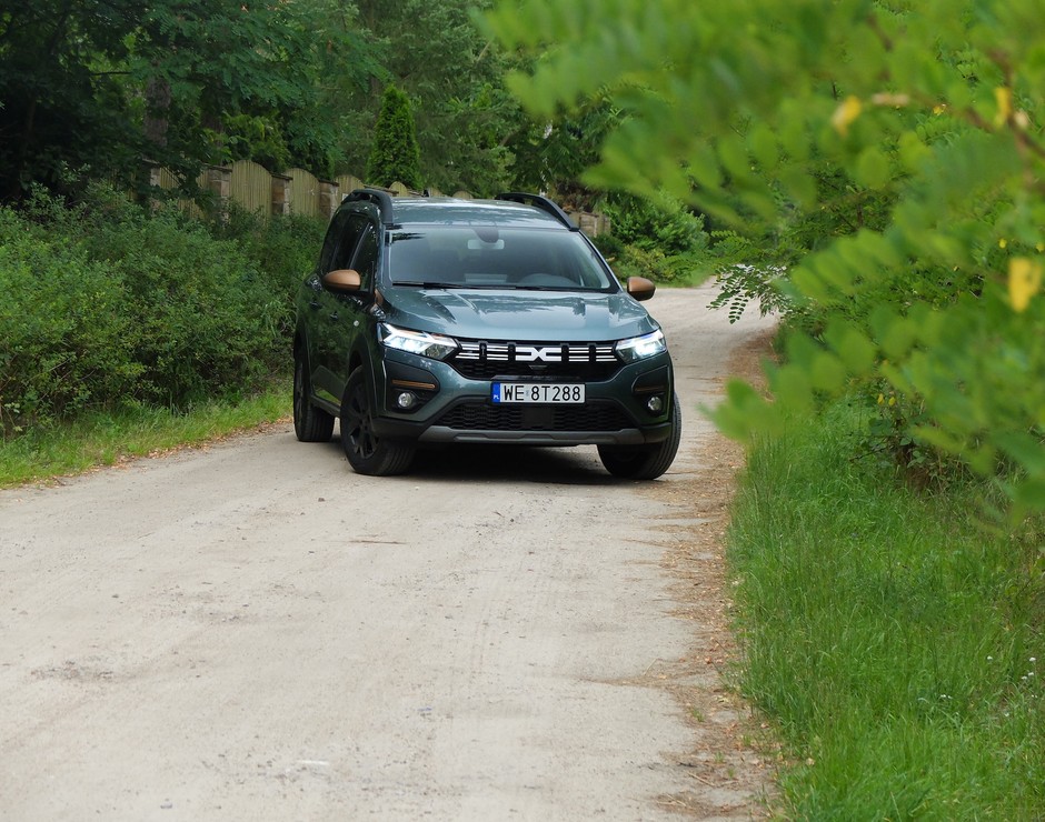 Dacia Jogger Extreme ECO G-100 LPG z wyposażeniem kempingowym