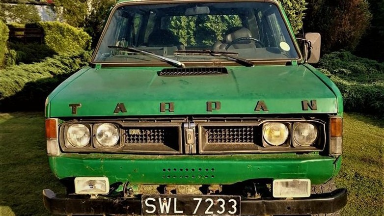 SAM z grillem od Datsuna 180K