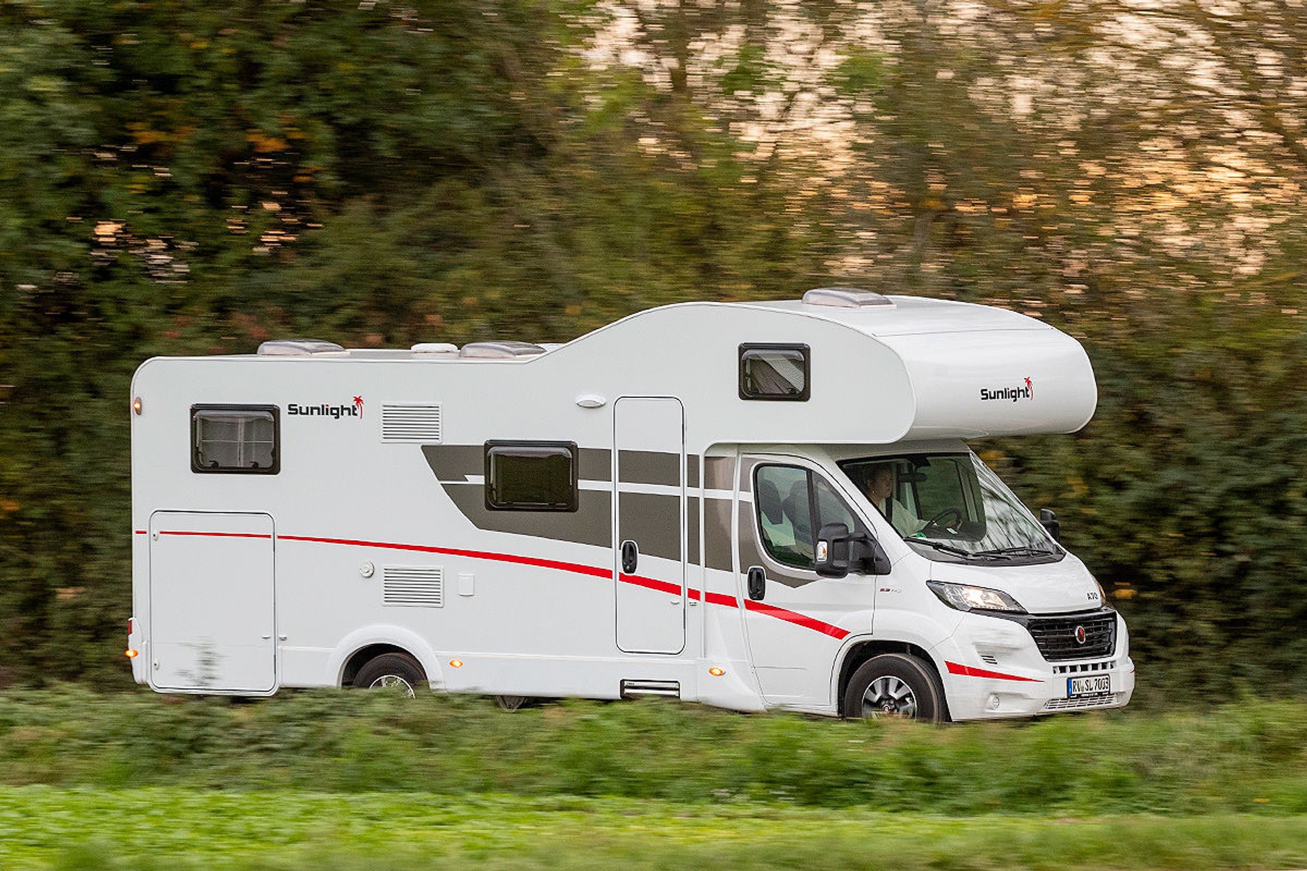 Porównanie czterech rodzajów kamperów (Sunlight A 70)