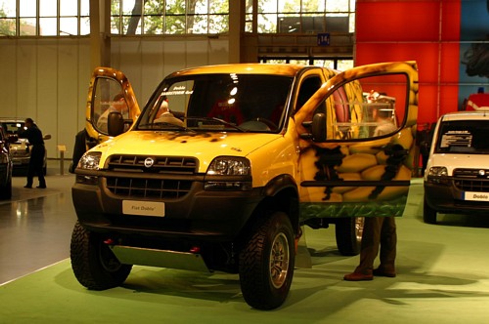 Poznań Motor Show 2003