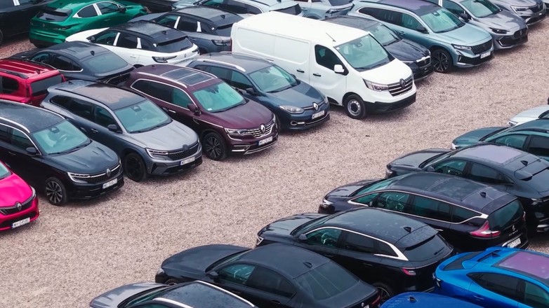 Odnowa aut w Renew Factory