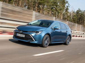 Toyota Corolla Touring Sports 2.0 Hybrid – oszczędzaj z fantazją | TEST
