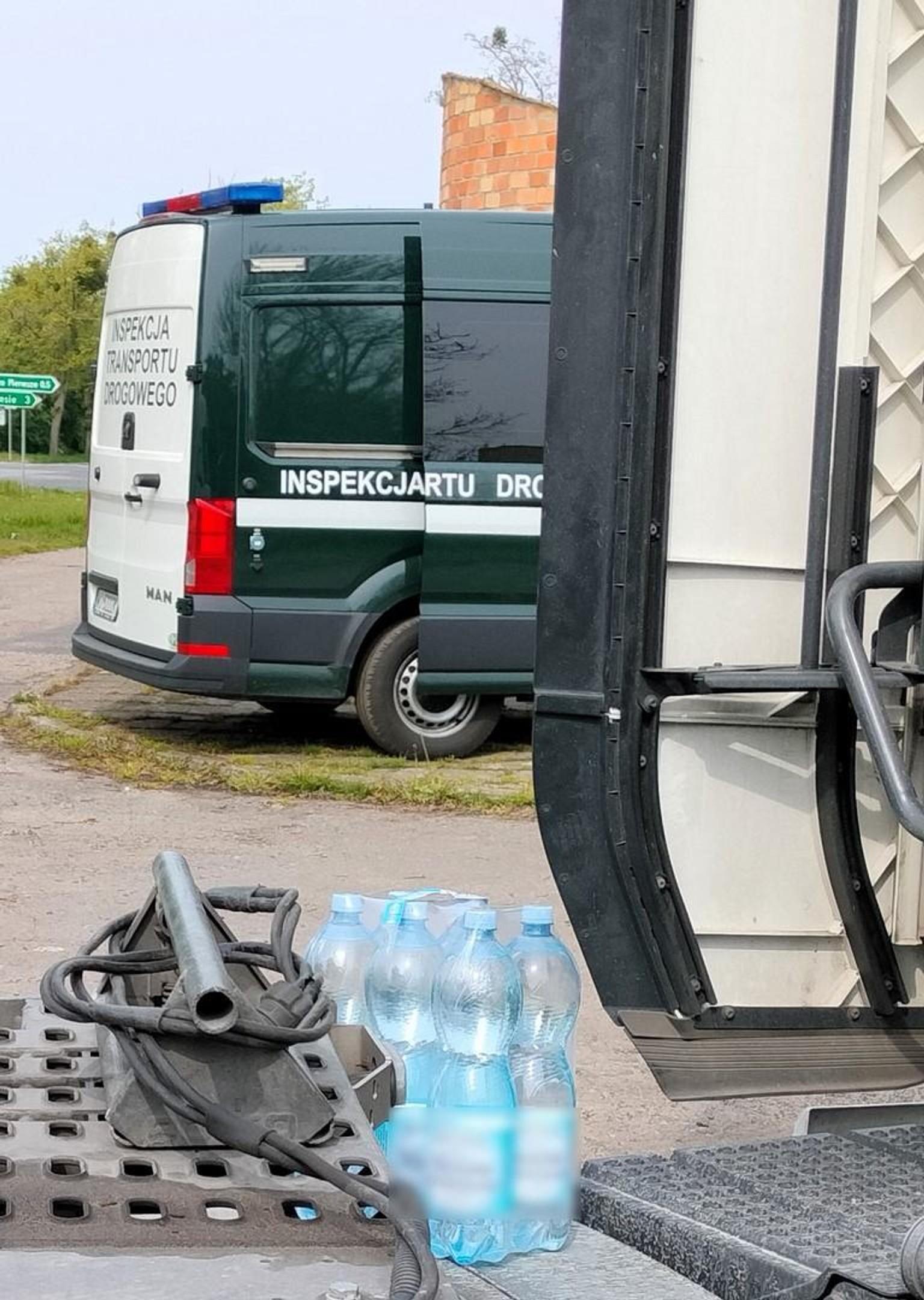 Zgrzewka wody stała na zbiorniku paliwa