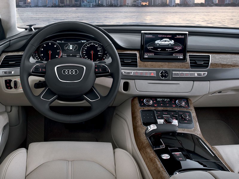 Nowe Audi A8: pierwsze zdjęcia i informacje