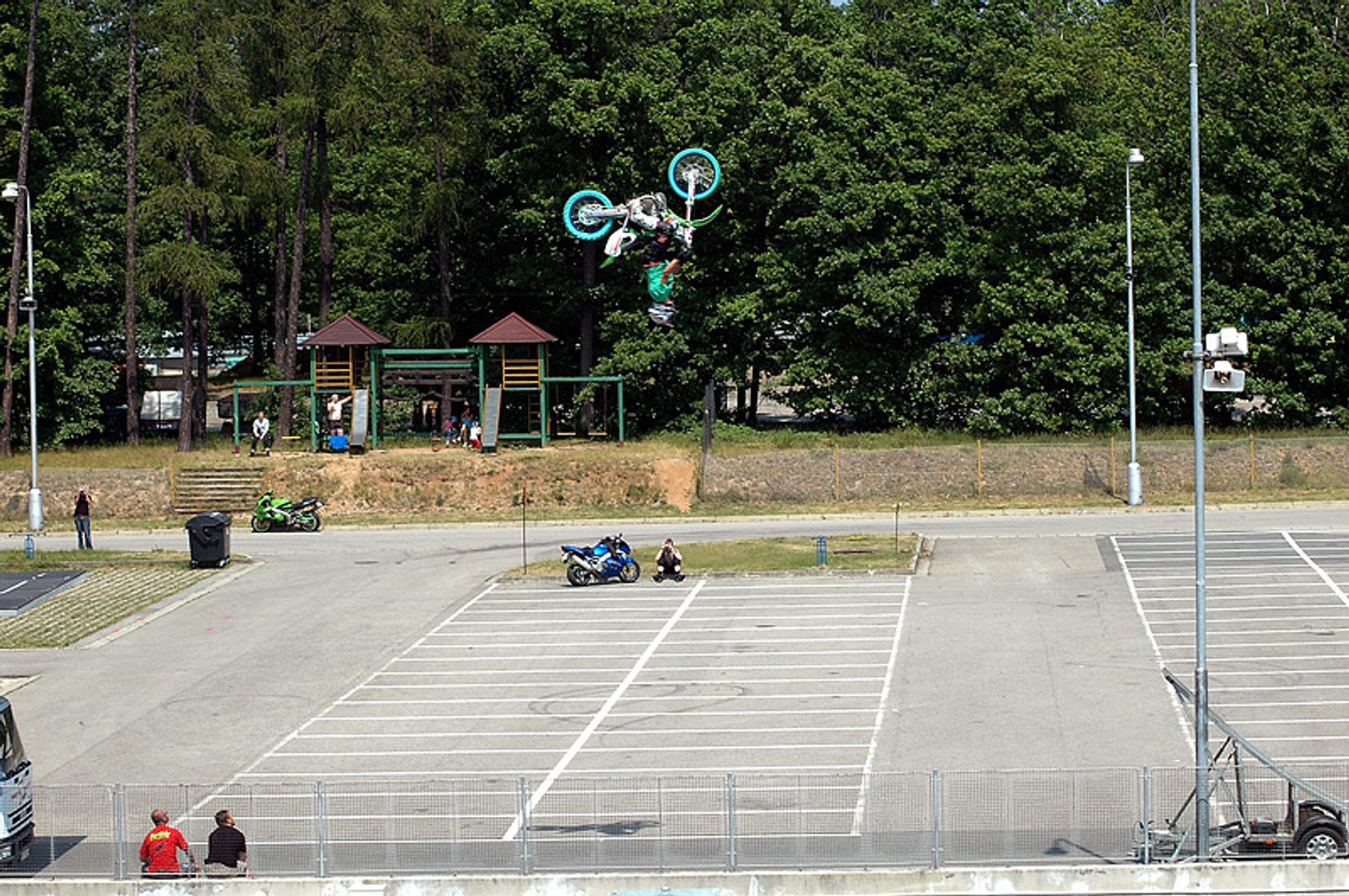 Dzień Kawasaki: tragiczny koniec małej ZX-6R Ninja (+ duża fotogaleria)