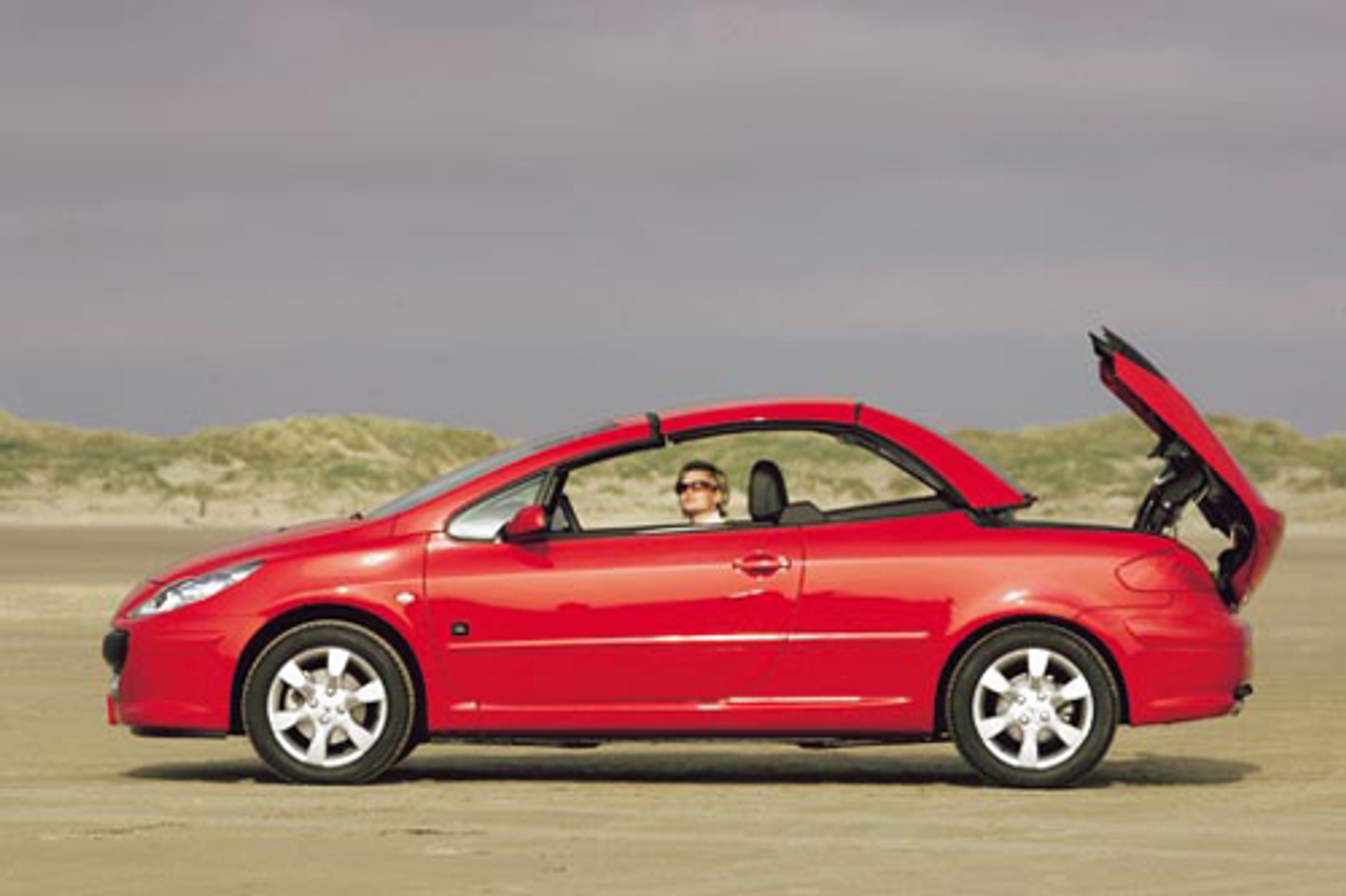 VW Eos, Opel Astra Twin Top, Peugeot 307 CC, Renault Megane Coupe Cabrio - Nie kryjmy się przed słońcem!