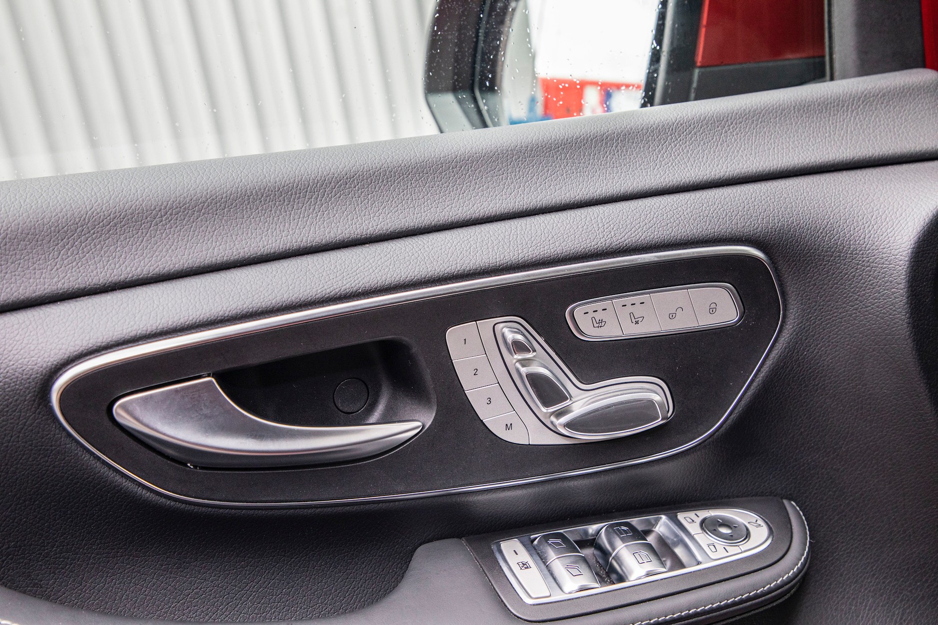 Mercedes V 300 d 4Matic – autobus klasy wyższej