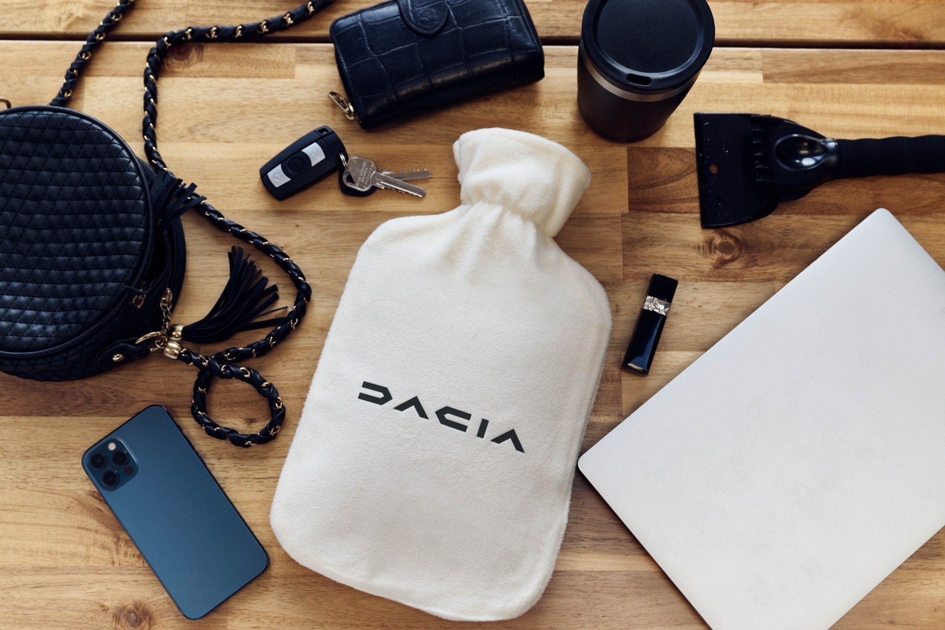 Heated Seat Saviors - termofor od Dacii