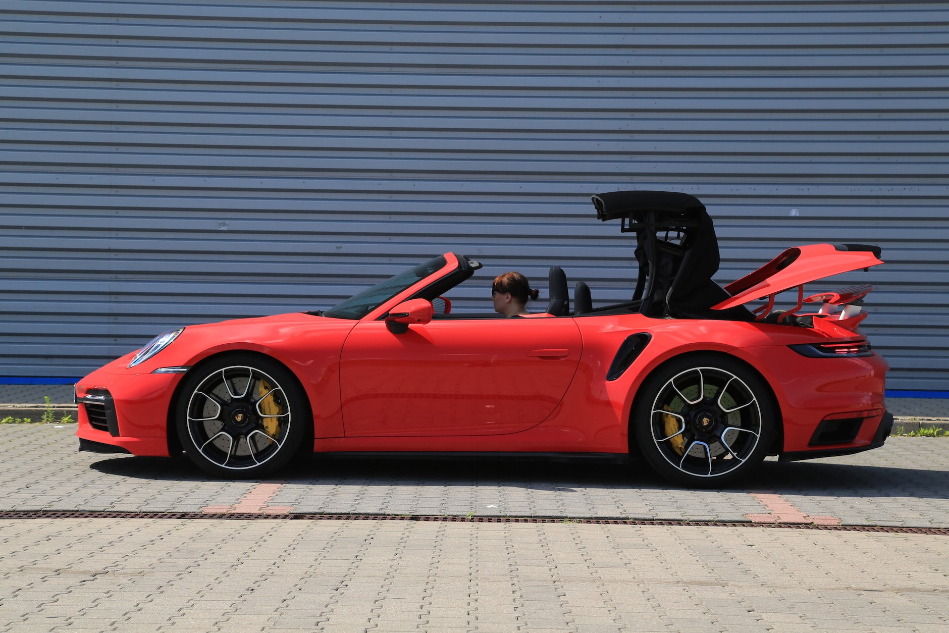Porsche 911 Turbo S Cabrio (2021, 992)