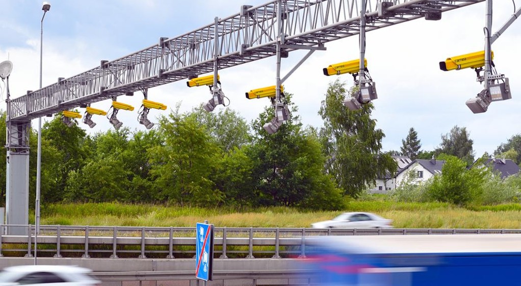 Kierowcy zaczną respektować przepisy. Setki kilometrów dróg zostanie objętych odcinkowym pomiarem prędkości