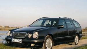 Mercedes E (1995-2002): długodystansowy okularnik