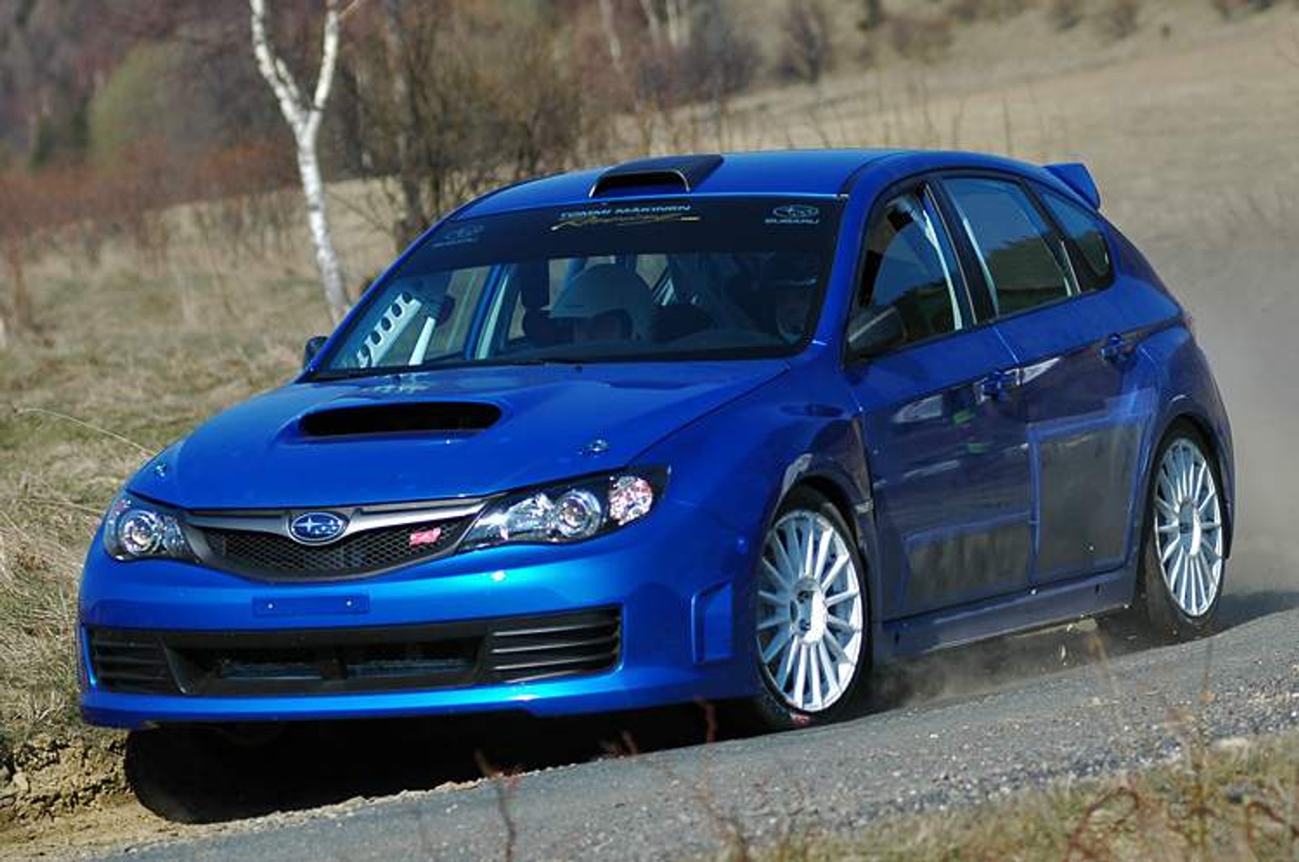 Rajdy: Leszek Kuzaj testował nową Imprezę N14 (fotogaleria)