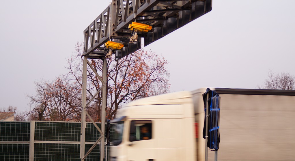 Odcinkowy pomiar prędkości na trasie S8 już działa