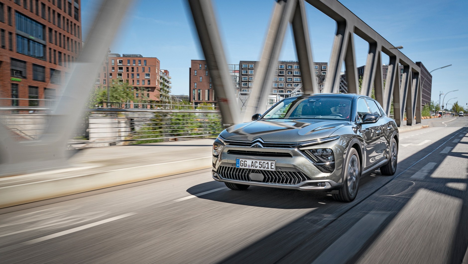Citroen C5 X PHEV 225