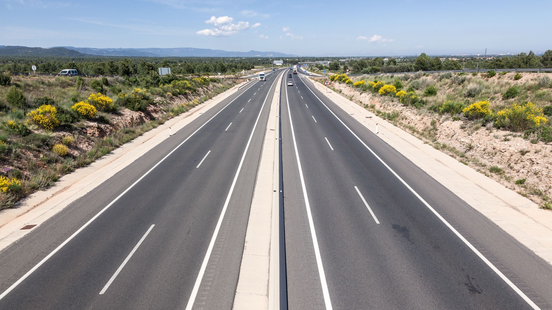 Autostrada w Hiszpanii (zdjęcie ilustracyjne)