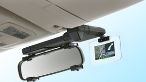 Nawigacja GPS z HUD na szybie