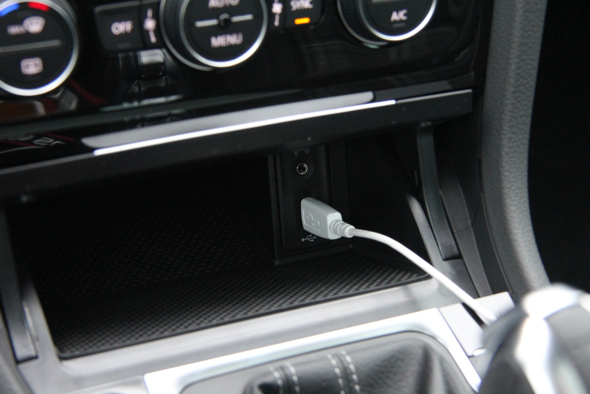 Błąd. Tylko jedno USB