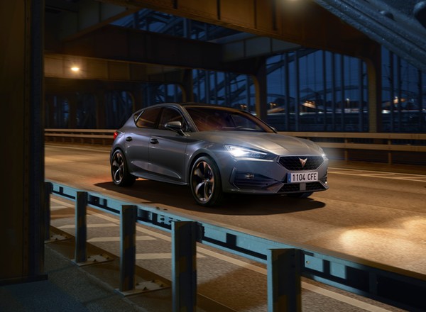 Cupra Leon z nowymi silnikami. Znamy ceny w Polsce