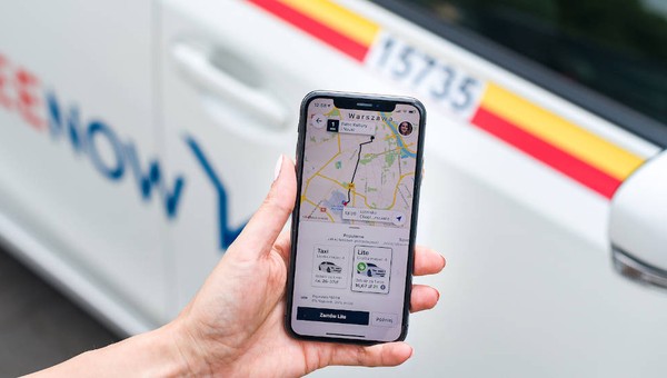 Do pomocy uchodźcom z Ukrainy włącza się Free Now. Oferuje darmowe przejazdy