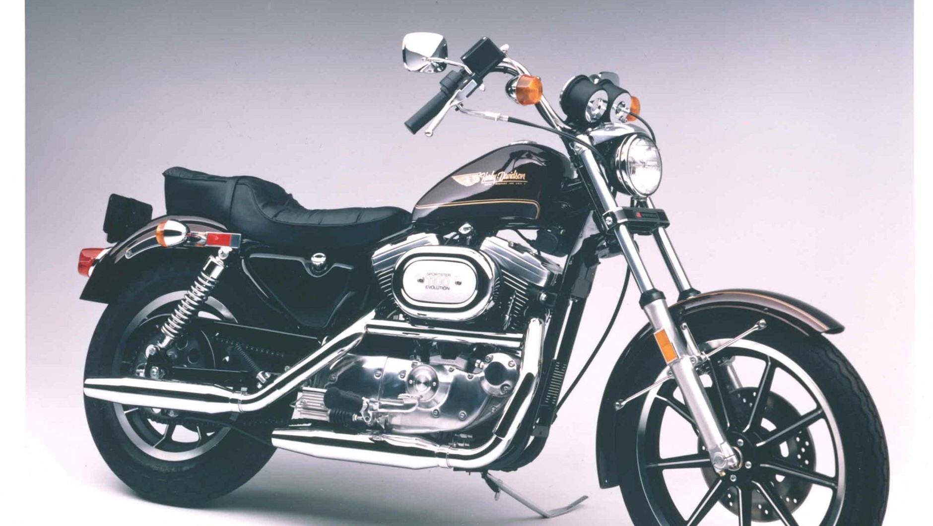 Model Hugger 1100