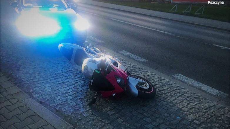 Motocyklista z pasażerką uciekał policjantom przez trzy miasta