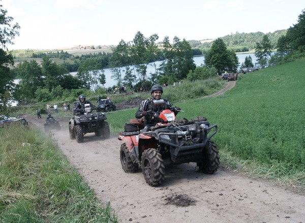 PT Dragon Winch Extreme – Brodnica: błotny pogrom