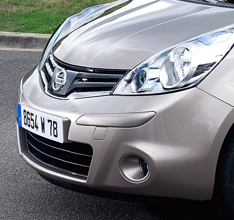 Paryż 2008: Nissan Note po lekkim liftingu i z nowym silnikiem