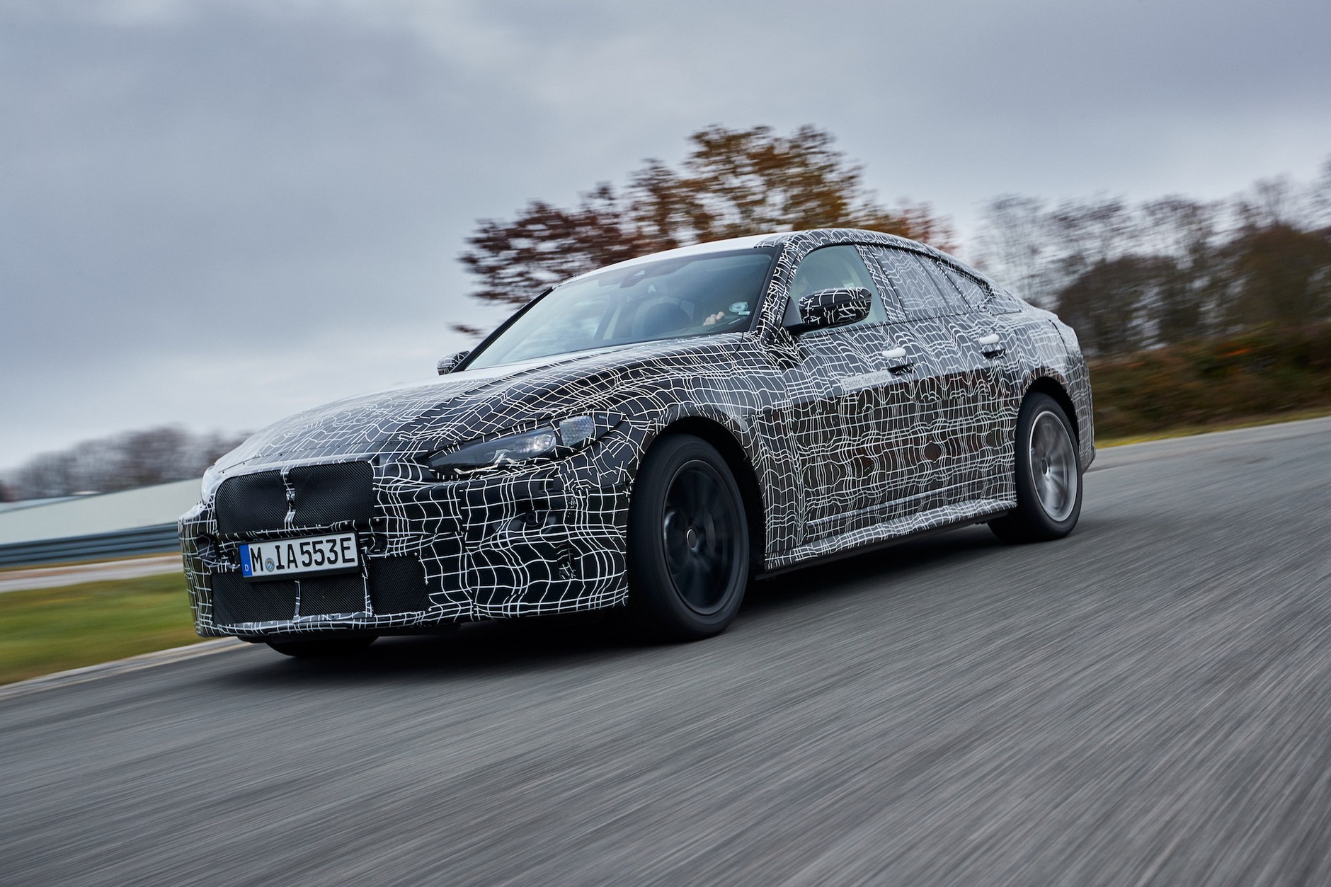 BMW i4 – ostatnie szlify na torze