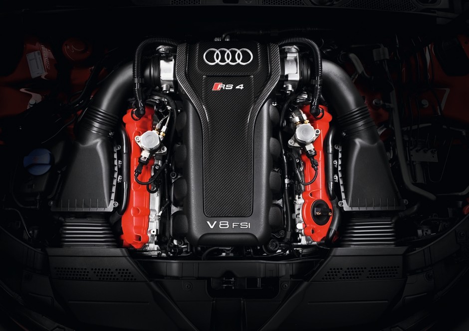 Audi RS4 Avant: Rodzinny sportowiec