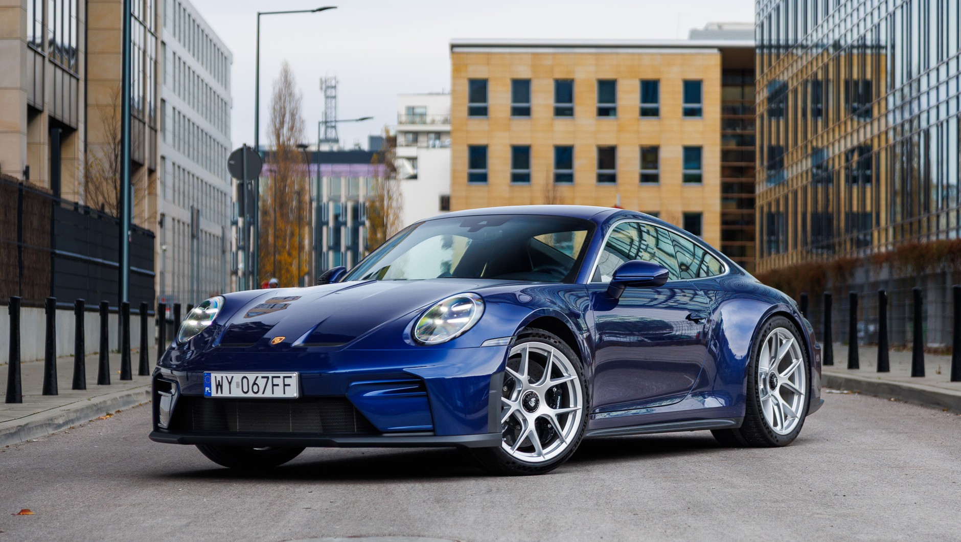 Porsche Porsche nierówne. Model 911 jest dużo, dużo droższy