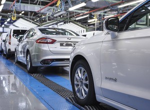 Ford Mondeo HEV już w produkcji